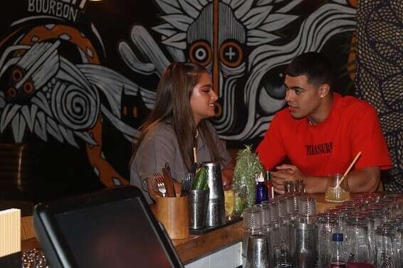 אז... את באה לפה הרבה? קירל ומרגי // צילום: ניר פקין